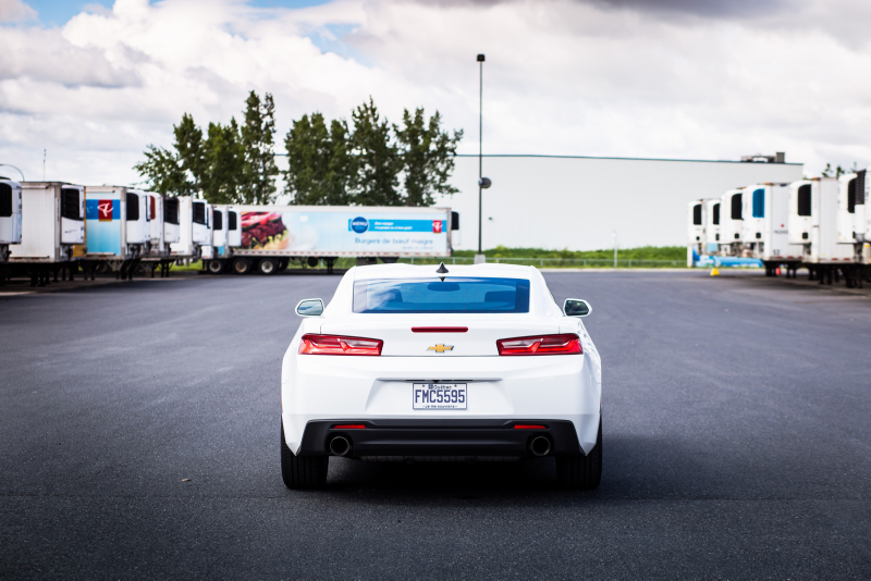 Illustration for article titled 2017 Chevrolet Camaro 2.0T Automatic: The Base Model No Longer Sucks